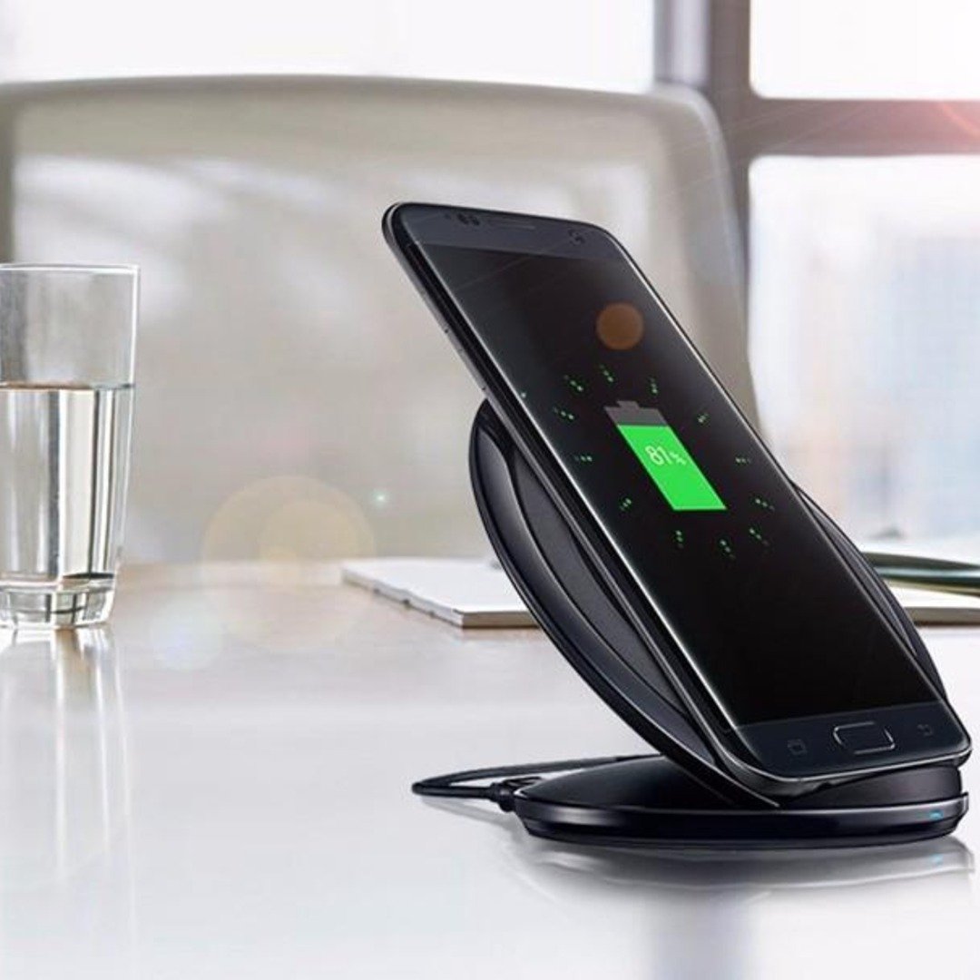 Samsung Wireless Fast Charger Stand