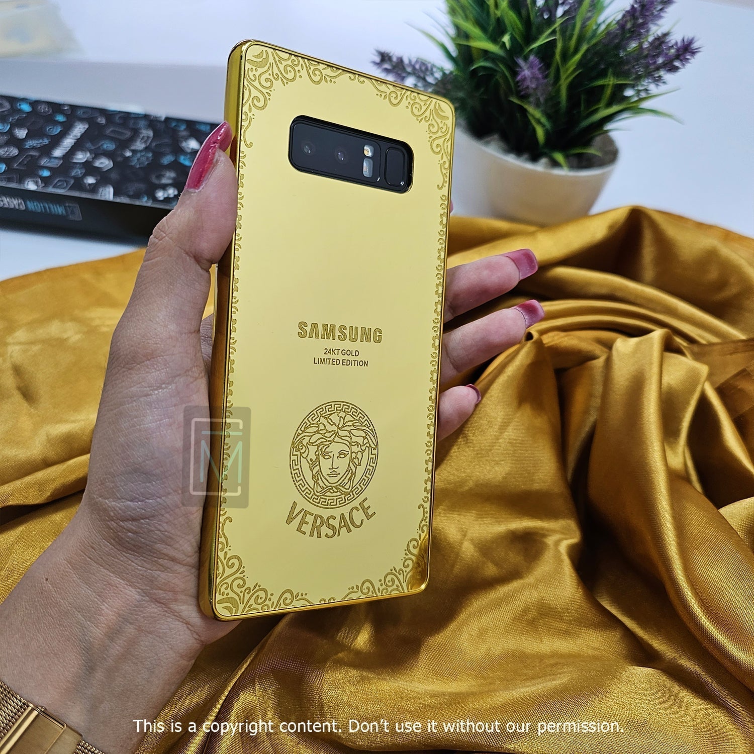 Limited Edition Gold Crafted Versace Case - Samsung