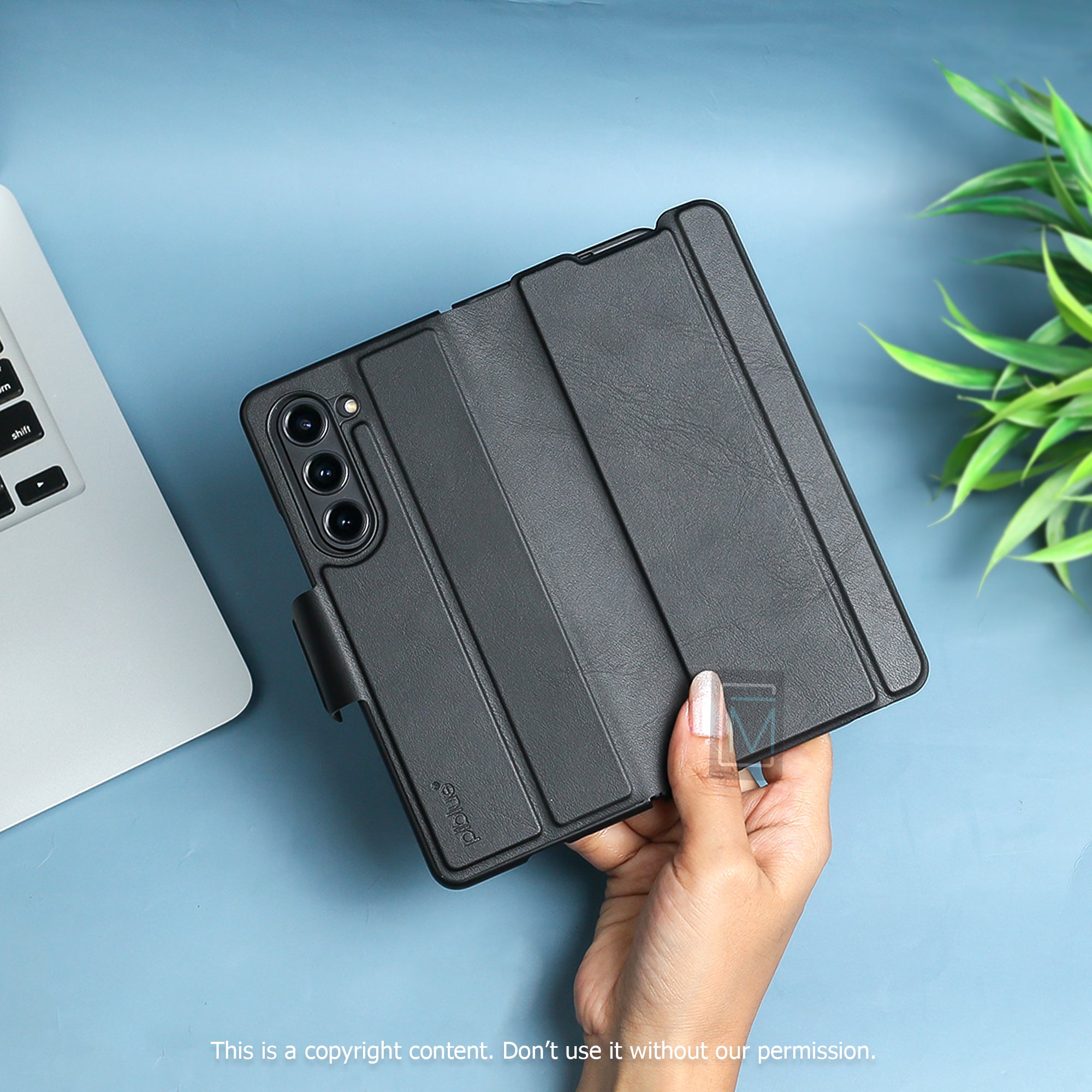 Galaxy Z Fold5 Classy Vintage-Inspired Leather Case