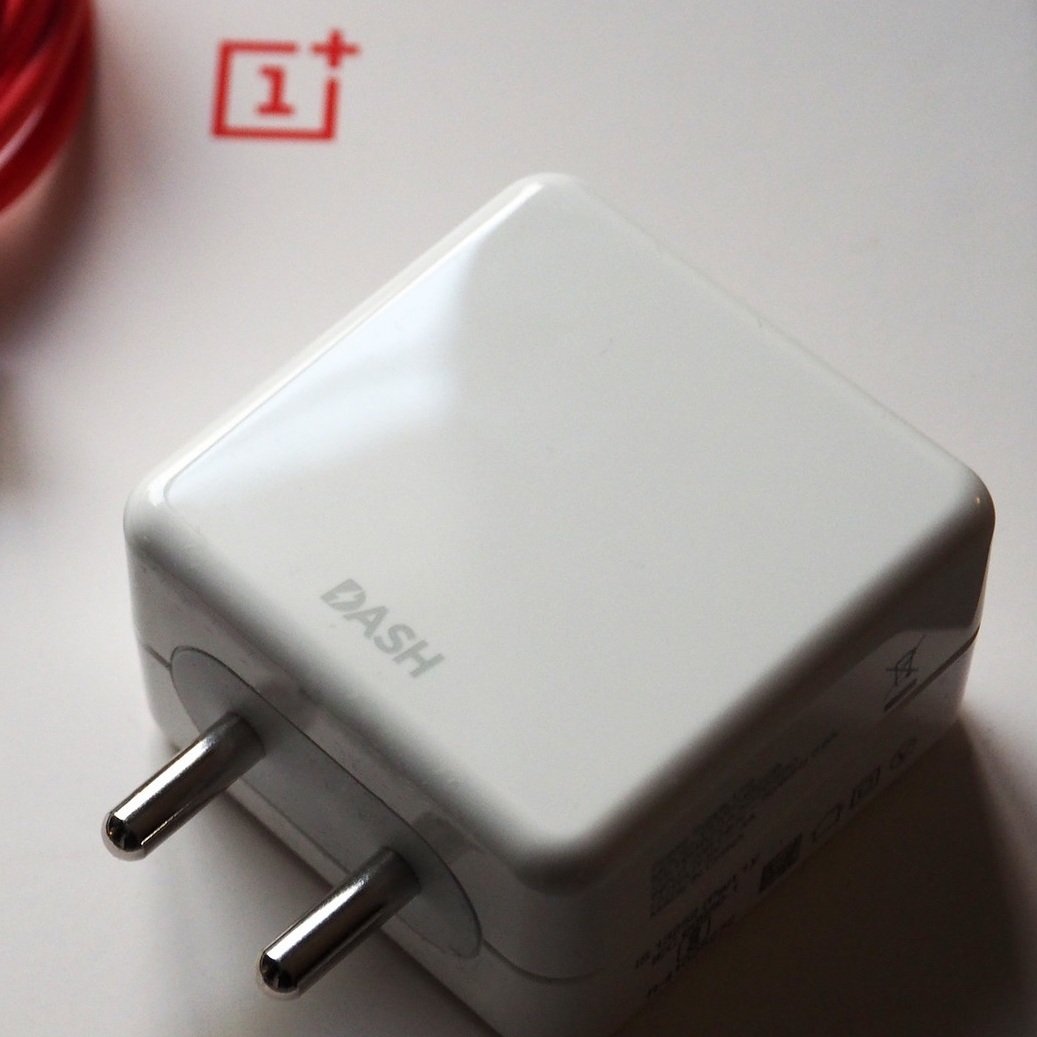 OnePlus Dash Power Adapter & Type-C USB Cable